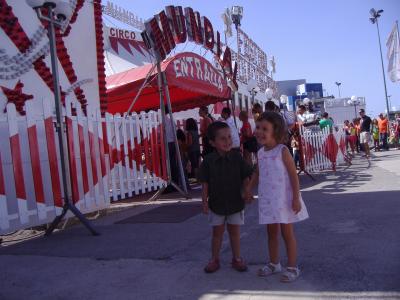 ANDREA Y VICEN ESTUVIERON  EN EL CIRCO Y SE LO PASARON GENIAL